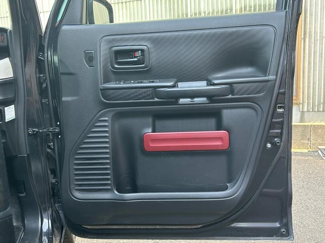 スペーシア ハイブリッドＧ　禁煙車　社外ナビ　Ｂｌｕｅｔｏｏｔｈ　ＣＤ　バックカメラ　全周囲カメラ　アイドリングストップ　ドライブレコーダー　社外アルミ　スマートキー　衝突軽減ブレーキ　横滑り防止装置　障害物センサー（50枚目）