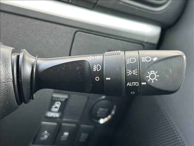 タント カスタムＸ　トップエディションＳＡＩＩ　禁煙車　両側スライド片側電動ドア　社外ナビ　Ｂｌｕｅｔｏｏｔｈ　ＣＤ　ＤＶＤ　バックカメラ　ＥＴＣ　アイドリングストップ　ドライブレコーダー　スマートキー　衝突軽減ブレーキ　障害物センサー（14枚目）