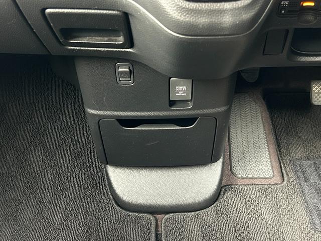 Ｎ－ＢＯＸカスタム Ｇ・Ｌホンダセンシング　禁煙車　両側スライド片側電動ドア　社外ナビ　Ｂｌｕｅｔｏｏｔｈ　ＣＤ　ＤＶＤ　バックカメラ　ＥＴＣ　クルーズコントロール　純正アルミ　衝突軽減ブレーキ　横滑り防止装置　障害物センサー　盗難防止装置（42枚目）