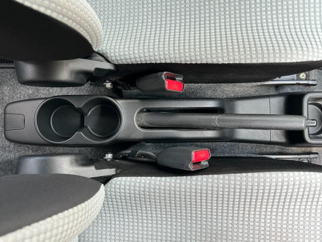 アルト Ｌ　禁煙車　スズキ純正カーオーディオ　ＣＤ　ミュージックプレイヤー接続可　アイドリングストップ　シートヒーター　ドライブレコーダー　キーレス　衝突軽減ブレーキ　横滑り防止装置　アクセル踏み間違い防止装置（31枚目）