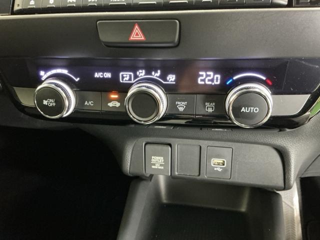 フィット ホーム　ドラレコ　ナビ　Ｒカメラ　ブルートゥース　衝突軽減ブレーキ　リアカメ　ＬＥＤライト　オートライト　クリアランスソナー　フルセグＴＶ　記録簿付　エアバッグ　ｉストップ　スマ－トキ－　盗難防止装置　ＤＶＤ（15枚目）