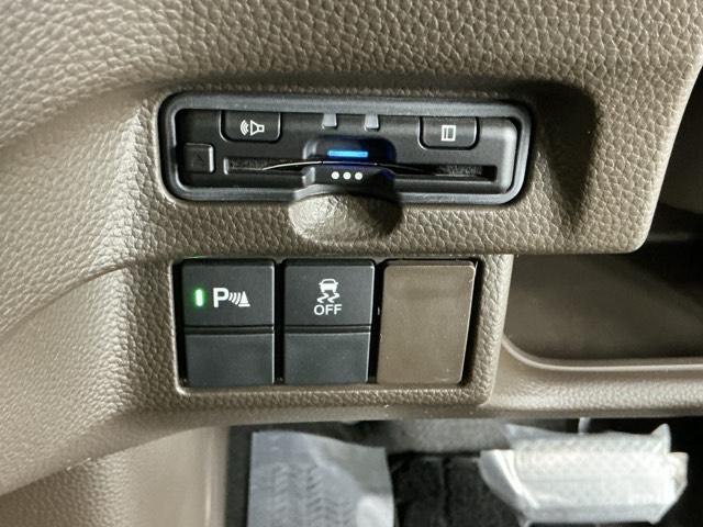 Ｎ－ＢＯＸ Ｌ　ドラレコ　ナビ　Ｒカメラ　ブルートゥース　衝突回避支援ブレーキ　Ｉ－ＳＴＯＰ　クリソナ　ＰＷ　パワステ　Ｓヒーター　スマ－トキ－　Ｂカメ　地デジＴＶ　サイドエアバック　横滑り防止　ＥＴＣ車載器　ＤＶＤ（15枚目）