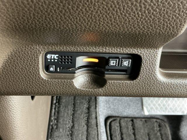 Ｎ－ＷＧＮ Ｌホンダセンシング　ナビ　Ｒカメラ　ブルートゥース　ＣＤ　ＥＴＣ装備　Ｂモニタ　誤発進抑制　ＬＥＤランプ　シートヒータ　オートライト　横滑り防止機能　ＵＳＢポート　パーキングセンサー　セキュリティアラーム　キーフリー（13枚目）