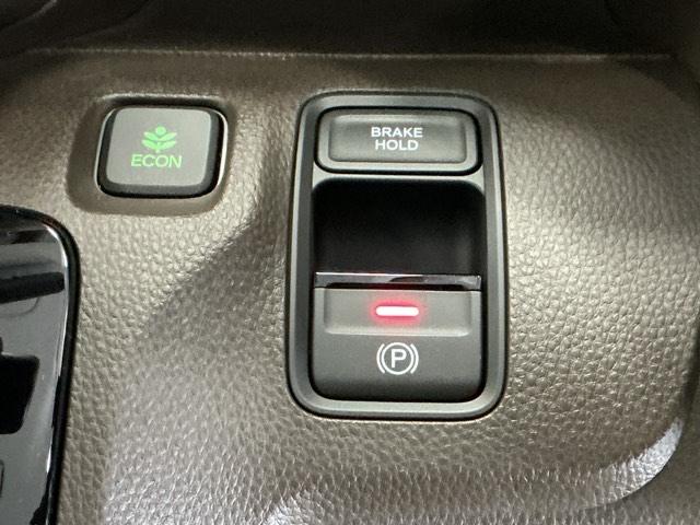 Ｎ－ＷＧＮ Ｌホンダセンシング　ナビ　Ｒカメラ　ブルートゥース　ＣＤ　ＥＴＣ装備　Ｂモニタ　誤発進抑制　ＬＥＤランプ　シートヒータ　オートライト　横滑り防止機能　ＵＳＢポート　パーキングセンサー　セキュリティアラーム　キーフリー（16枚目）