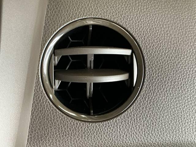 Ｎ－ＷＧＮ Ｌホンダセンシング　ナビ　Ｒカメラ　ブルートゥース　ＣＤ　ＥＴＣ装備　Ｂモニタ　誤発進抑制　ＬＥＤランプ　シートヒータ　オートライト　横滑り防止機能　ＵＳＢポート　パーキングセンサー　セキュリティアラーム　キーフリー（50枚目）
