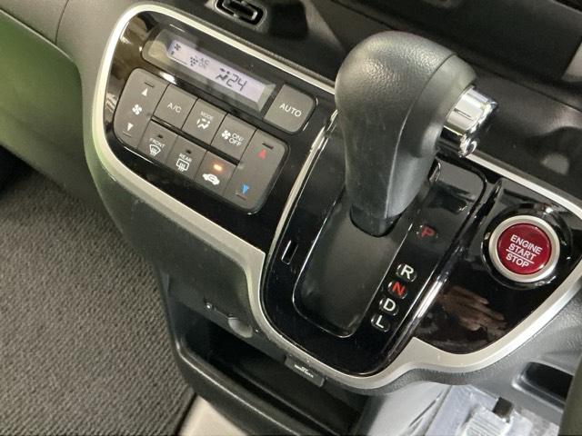 N-BOXカスタム G・Lパッケージ ドラレコ ナビ Rカメラ ブルートゥース アイドリングストップ車 スマキ- 地デジTV パワーウィンドウ 片側電動両側スライドドア 盗難防止システム オートエアコン パワステ DVD再生可 整備記録簿(16枚目)