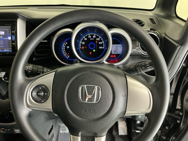 N-BOXカスタム G・Lパッケージ ドラレコ ナビ Rカメラ ブルートゥース アイドリングストップ車 スマキ- 地デジTV パワーウィンドウ 片側電動両側スライドドア 盗難防止システム オートエアコン パワステ DVD再生可 整備記録簿(20枚目)