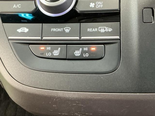 フリード Ｇ　ナビ　Ｒカメラ　ブルートゥース　フルセグ　Ａクルーズ　記録簿　３列シート　パワーウインドウ　地デジ　イモビ　ＶＳＡ　ＵＳＢ　エアコン　エアバッグ　スマートキー　ＥＣＯＮモード　シ－トヒ－タ－　キーフリ（13枚目）