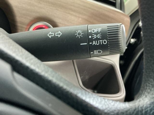 フリード Ｇ　ナビ　Ｒカメラ　ブルートゥース　フルセグ　Ａクルーズ　記録簿　３列シート　パワーウインドウ　地デジ　イモビ　ＶＳＡ　ＵＳＢ　エアコン　エアバッグ　スマートキー　ＥＣＯＮモード　シ－トヒ－タ－　キーフリ（23枚目）