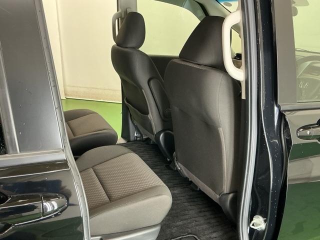 フリード Ｇ　ナビ　Ｒカメラ　ブルートゥース　フルセグ　Ａクルーズ　記録簿　３列シート　パワーウインドウ　地デジ　イモビ　ＶＳＡ　ＵＳＢ　エアコン　エアバッグ　スマートキー　ＥＣＯＮモード　シ－トヒ－タ－　キーフリ（54枚目）