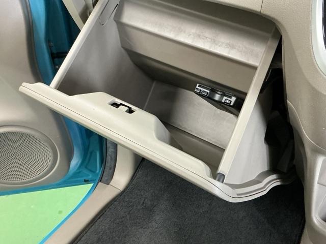 N-BOX G・Lパッケージ ディスプレイオーディオ Rカメラ CD I-STOP ベンチ席 メンテナンスノート カラーバックモニター 全席PW イモビライザー 1セグ AAC 横滑り防止 スマートキー ABS ETC キーレスE(55枚目)