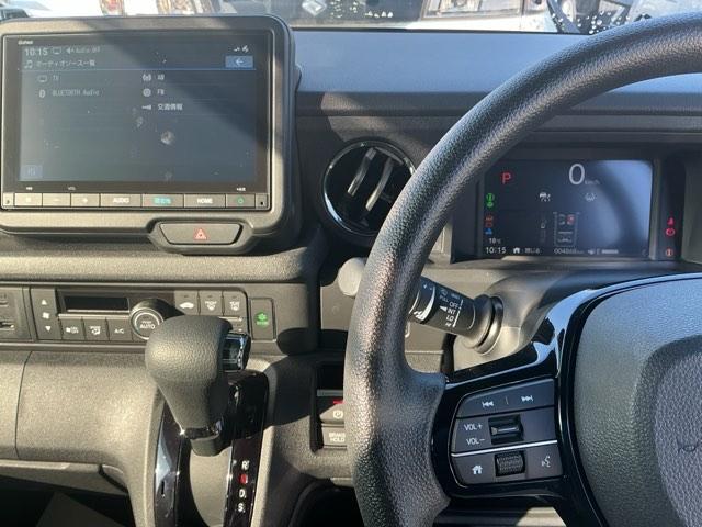 Ｎ－ＢＯＸカスタム ベースグレード　ドラレコ　ナビ　Ｒカメラ　ブルートゥース　ＵＳＢ接続　ＣＭＢＳ　Ｄレコ　ベンチシート　オートエアコン　スマートキ　ＬＥＤ　盗難防止装置　クルコン　ＥＴＣ　バックカメラ　フルセグＴＶ　パワーステアリング（3枚目）