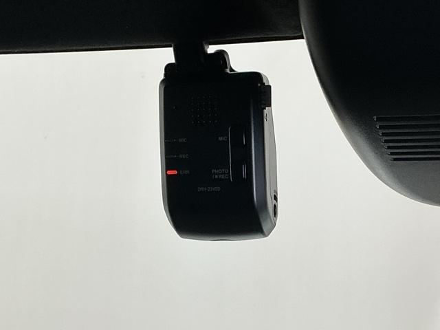 Ｎ－ＢＯＸカスタム ベースグレード　ドラレコ　ナビ　Ｒカメラ　ブルートゥース　ＵＳＢ接続　ＣＭＢＳ　Ｄレコ　ベンチシート　オートエアコン　スマートキ　ＬＥＤ　盗難防止装置　クルコン　ＥＴＣ　バックカメラ　フルセグＴＶ　パワーステアリング（13枚目）