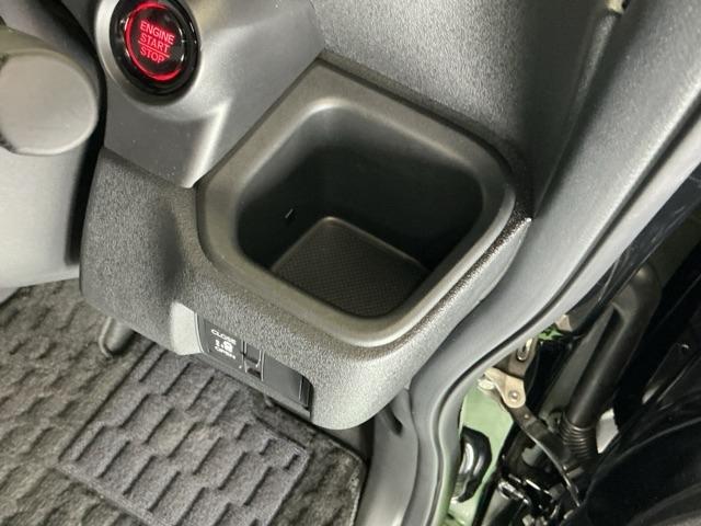 Ｎ－ＢＯＸカスタム ベースグレード　ドラレコ　ナビ　Ｒカメラ　ブルートゥース　ＵＳＢ接続　ＣＭＢＳ　Ｄレコ　ベンチシート　オートエアコン　スマートキ　ＬＥＤ　盗難防止装置　クルコン　ＥＴＣ　バックカメラ　フルセグＴＶ　パワーステアリング（20枚目）