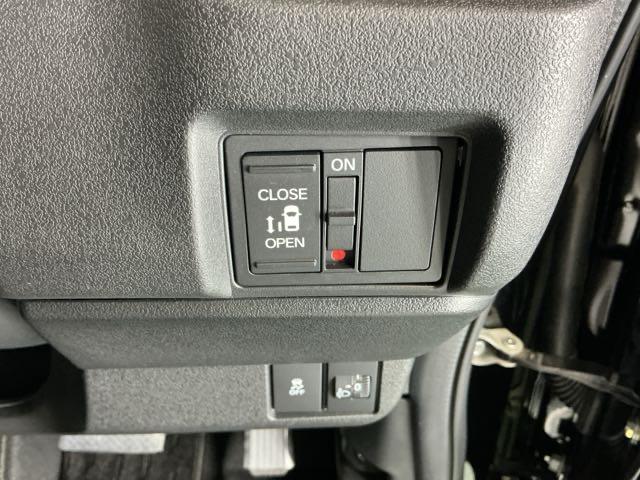 Ｎ－ＢＯＸカスタム ベースグレード　ドラレコ　ナビ　Ｒカメラ　ブルートゥース　ＵＳＢ接続　ＣＭＢＳ　Ｄレコ　ベンチシート　オートエアコン　スマートキ　ＬＥＤ　盗難防止装置　クルコン　ＥＴＣ　バックカメラ　フルセグＴＶ　パワーステアリング（28枚目）