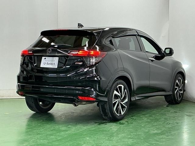 ヴェゼル ＲＳ・ホンダセンシング　ドラレコ　ナビ　Ｒカメラ　ブルートゥース　盗難防止　バックモニター　サイドエアバック　スマ－トキ－　シートヒータ　ＬＥＤライト　地デジＴＶ　ドライブレコーダー装着車　フルオートエアコン　整備記録簿（8枚目）