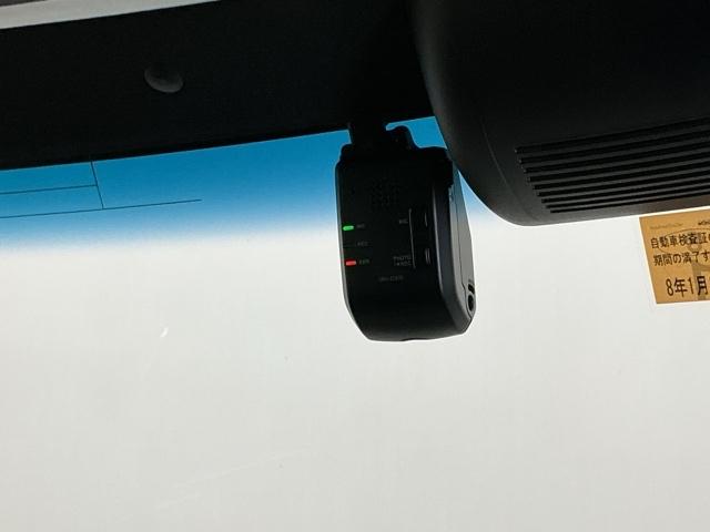 Ｎ－ＢＯＸカスタム Ｌ　ドラレコ　ナビ　Ｒカメラ　ブルートゥース　両席電動スライドドア　Ｐソナー　サイドエアバッグ　Ａストップ　シートヒータ　ベンチシート　点検記録簿　キーフリーシステム　ＬＥＤライト　リアカメ　ＡＣ　ＥＴＣ（13枚目）