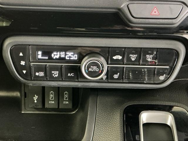 N-BOXカスタム L ドラレコ ナビ Rカメラ ブルートゥース Pソナー サイドエアバッグ Aストップ シートヒータ ベンチシート 点検記録簿 キーフリーシステム LEDライト リアカメ クルーズコントロール AC USB(16枚目)