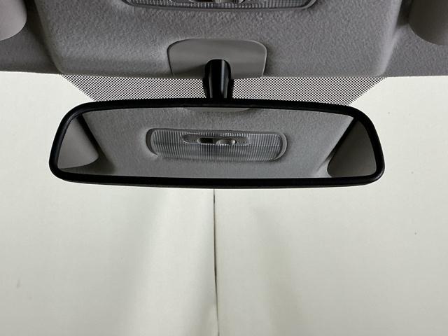Ｎ－ＯＮＥ Ｇ　ナビ　Ｒカメラ　ブルートゥース　ワンセグＴＶ　ダブルエアバッグ　インテリジェントキー　１セグＴＶ　盗難警報装置　フルオートエアコン　点検記録簿　ベンチシ－ト　ＰＳ　ＰＷ　運転席エアバッグ　ＡＢＳ（43枚目）