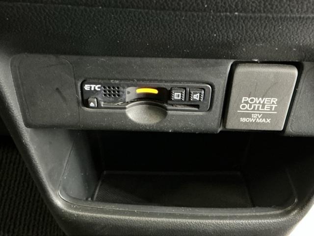 Ｎ－ＢＯＸ Ｇ・ターボＬパッケージ　ナビ　Ｒカメラ　ブルートゥース　フルセグＴＶ　アイスト　ターボモデル　横滑防止　地デジフルセグ　スマキ－　ＤＶＤ再生可　ＡＡＣ　セキュリティアラーム　リモコンキー　Ｗエアバック　パワーウィンドウ（14枚目）