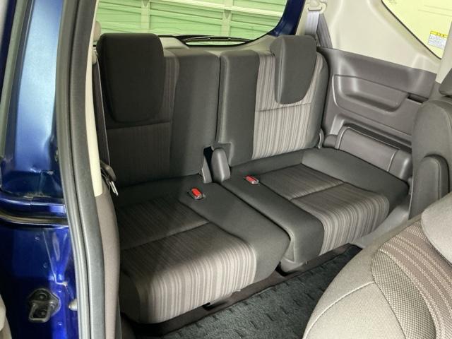 フリードハイブリッド ハイブリッド・Ｇホンダセンシング　ナビ　Ｒカメラ　ブルートゥース　フルセグ　クルーズＣ　ＤＶＤ視聴　ブレーキサポート　ＬＥＤヘットライト　Ｗエアバック　記録簿付き　バックモニタ　アイストップ　キーレス　ＥＴＣ付　横滑り防止機能　３列（20枚目）