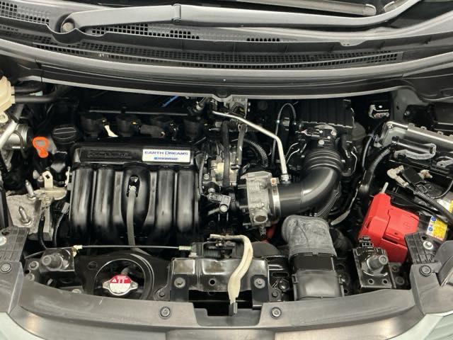 フリードハイブリッド ハイブリッド・Ｇホンダセンシング　ナビ　Ｒカメラ　ブルートゥース　フルセグ　クルーズＣ　ＤＶＤ視聴　ブレーキサポート　ＬＥＤヘットライト　Ｗエアバック　記録簿付き　バックモニタ　アイストップ　キーレス　ＥＴＣ付　横滑り防止機能　３列（30枚目）