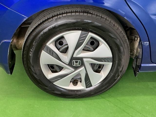 フリードハイブリッド ハイブリッド・Ｇホンダセンシング　ナビ　Ｒカメラ　ブルートゥース　フルセグ　クルーズＣ　ＤＶＤ視聴　ブレーキサポート　ＬＥＤヘットライト　Ｗエアバック　記録簿付き　バックモニタ　アイストップ　キーレス　ＥＴＣ付　横滑り防止機能　３列（31枚目）