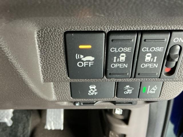 フリードハイブリッド ハイブリッド・Ｇホンダセンシング　ナビ　Ｒカメラ　ブルートゥース　フルセグ　クルーズＣ　ＤＶＤ視聴　ブレーキサポート　ＬＥＤヘットライト　Ｗエアバック　記録簿付き　バックモニタ　アイストップ　キーレス　ＥＴＣ付　横滑り防止機能　３列（53枚目）