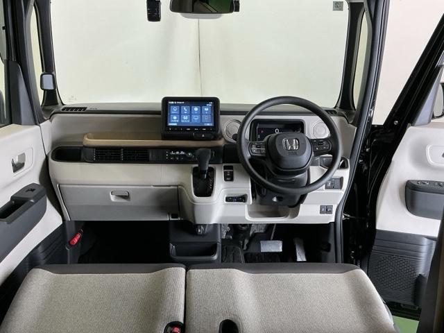 Ｎ－ＢＯＸ ベースグレード　ドラレコ　ナビ　Ｒカメラ　ブルートゥース　アイスト　セキュリティアラーム　地デジＴＶ　誤発信抑制機能　キーレスエントリー　前席シートヒーター　ＵＳＢポート　バックカメラ付　禁煙　スマートキ　ＥＳＣ（2枚目）