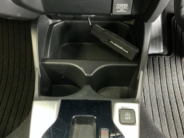 フィット １３Ｇ・Ｆパッケージコンフォートエディション　ナビ　Ｒカメラ　ブルートゥース　フルセグ　セキュリティアラーム　ＡＡＣ　整備記録簿　助手席エアバッグ　運転席エアバッグ　パワーウィンドウ　ＶＳＡ　シ－トヒ－タ－　キーレス　スマ－トキ－　ＡＢＳ（49枚目）