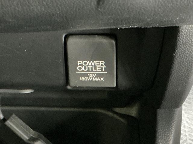 フィット １３Ｇ・Ｆパッケージコンフォートエディション　ナビ　Ｒカメラ　ブルートゥース　フルセグ　セキュリティアラーム　ＡＡＣ　整備記録簿　助手席エアバッグ　運転席エアバッグ　パワーウィンドウ　ＶＳＡ　シ－トヒ－タ－　キーレス　スマ－トキ－　ＡＢＳ（50枚目）