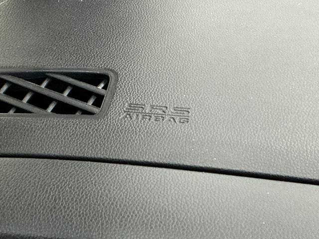 フィット １３Ｇ・Ｆパッケージコンフォートエディション　ナビ　Ｒカメラ　ブルートゥース　フルセグ　セキュリティアラーム　ＡＡＣ　整備記録簿　助手席エアバッグ　運転席エアバッグ　パワーウィンドウ　ＶＳＡ　シ－トヒ－タ－　キーレス　スマ－トキ－　ＡＢＳ（55枚目）