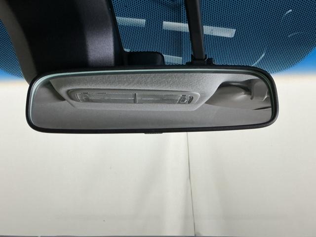 フィット １３Ｇ・Ｆパッケージコンフォートエディション　ナビ　Ｒカメラ　ブルートゥース　フルセグ　セキュリティアラーム　ＡＡＣ　整備記録簿　助手席エアバッグ　運転席エアバッグ　パワーウィンドウ　ＶＳＡ　シ－トヒ－タ－　キーレス　スマ－トキ－　ＡＢＳ（57枚目）