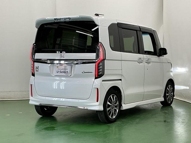N-BOXカスタム L ナビ Rカメラ ブルートゥース フルセグ シートヒーター付き 助手席エアバック Bカメ メンテナンスノート LED エアバッグ パワーウインドウ Aライト クルコン エアコン スマートキーPスタート(8枚目)