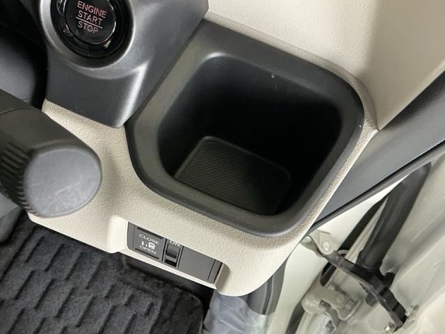 N-BOX ベースグレード ドラレコ ナビ Rカメラ ブルートゥース ECON Sヒーター LEDヘットライト ブレーキサポート キーフリーシステム 禁煙 盗難防止装置 パワーウインドー スマートキーシステム サイドエアバック(20枚目)