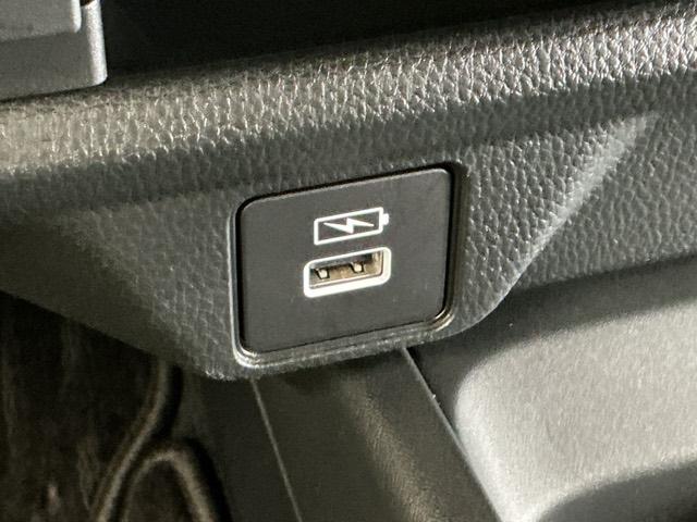 �Q�D�T�A���y�A�}���t�r�a�`���[�W���[���ځB�X�}�[�g�t�H���Ȃǂ̏[�d�ɂƂ��Ă��֗��ł�