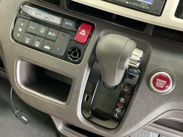 ���R�Ɏ肪�͂��A���쐫�̗ǂ��C���p�l�V�t�g�ɁA�p�[�L���O�u���[�L�́A�t�b�g�u���[�L�^�C�v�Ȃ̂ŁA�^�]�ȂƏ���Ȃ̊Ԃ͂������肵�Ă��܂��B