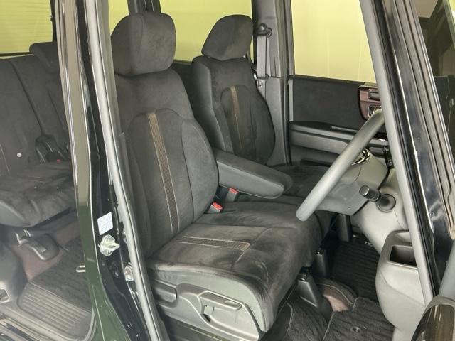 Ｎ－ＢＯＸカスタム Ｇ・Ｌホンダセンシング　メモリーナビ　ＥＴＣ　ヘッドライトＬＥＤ　キーレススタート　整備記録簿有　ベンチシート　オ－トエアコン　パワステ　クルコン　ＤＶＤプレーヤー　Ａライト　アイストップ　エアＢ　サイドエアＢ　ＵＳＢ接続（16枚目）