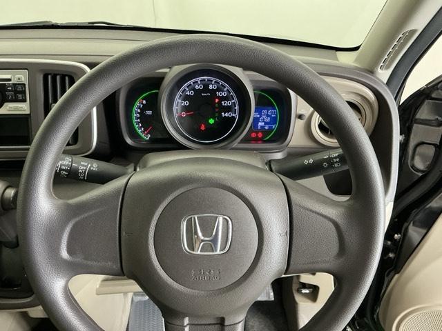 N-ONE G CD 運転席/助手席エアバッグ ABS スマキー 盗難防止アラーム アイドリンクストップ キーフリーシステム 全席PW フルオートエアコン 横滑り防止機能 運転席エアバッグ ベンチS 記録簿あり PS(18枚目)