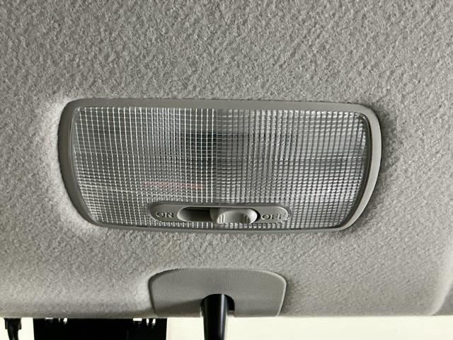 N-ONE G CD 運転席/助手席エアバッグ ABS スマキー 盗難防止アラーム アイドリンクストップ キーフリーシステム 全席PW フルオートエアコン 横滑り防止機能 運転席エアバッグ ベンチS 記録簿あり PS(40枚目)