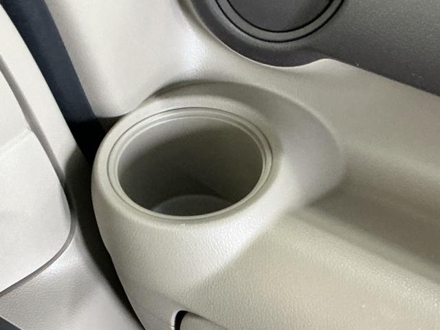 Ｎ－ＢＯＸ Ｇ・Ｌパッケージ　ナビ　Ｒカメラ　ブルートゥース　フルセグ　両パワースライドドア　エアバック付き　パワーウインド　セキュリティアラーム　アイスト　整備点検記録簿　助手席エアバッグ　地デジＴＶ　キーフリー　スマキー（41枚目）