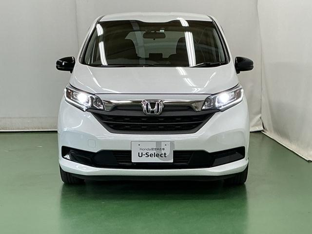 �k�d�c�w�b�h���C�g�𑕔����Ă��܂��B�k�d�c�w�b�h���C�g�͂ƂĂ����邭�A�J�̓����ԑ��s�����S�E���S�ł��B�I�[�g���C�g�R���g���[���t���Ŏ��̖͂��邳�ɉ����Ď����œ_���E�������܂�