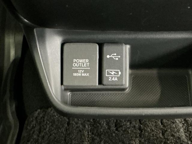 �t�r�a���͒[�q���Ă܂��B�t�r�a��������ڑ����ĉ��y�t�@�C���A�摜�t�@�C���A����t�@�C���Ȃǂ��i�r��ʂŊy���߂܂��@���ꕔ�̃f�B�X�v���C�I�[�f�B�I�A�b�c�`���[�i�[�̏ꍇ�͉��y�t�@�C���݂̂ƂȂ�܂�