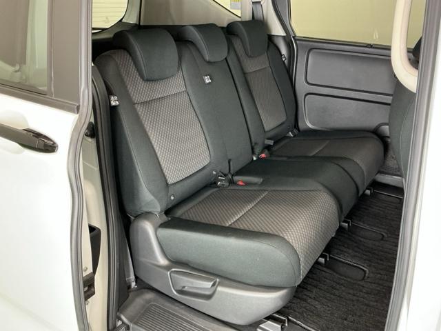 �t���b�g�ȏ��ƕG���⓪��X�y�[�X�ȂǏ\���ȍL��������܂�