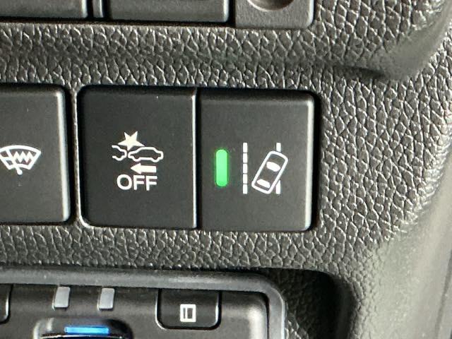 �H�O��E�}���@�\�͎Ԃ��Ԑ�����͂ݏo�������ȂƂ��ɎԐ����ɖ߂��悤�Ƀh���C�o�[�ւ��m�点���܂�