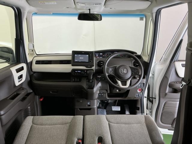 Ｌ　ディスプレイオーディオ　Ｒカメラ　ＣＤ　オートライ　追従走行　ソナー　車線逸脱警報装置　ｉ－ｓｔｏｐ　ｂｌｕｅｔｏｏｔｈ　スマートキープッシュスタート　Ｂモニター　ＬＥＤヘットライト　安全ボディ　ＰＷ（画像2）