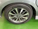 純正アルミホイールです。足元が引き立つので、車全体のイメージがアップしますよ!