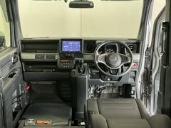 �ɥ饤�С����濴�˼����˼꤬�Ϥ����֤˥��եȥ�С��䥨�������͡��������å��ʤɤ����֡��������ͥ��Ƥ��ޤ� 2