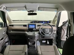 �ɥ饤�С����濴�˼����˼꤬�Ϥ����֤ˣ��ԥ��쥯�ȥ�С��䥨�������͡��������å��ʤɤ����֡��������ͥ��Ƥ��ޤ� 2