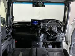 �ɥ饤�С����濴�˼����˼꤬�Ϥ����֤ˣ��ԥ��쥯�ȥ�С��䥨�������͡��������å��ʤɤ����֡��������ͥ��Ƥ��ޤ� 2